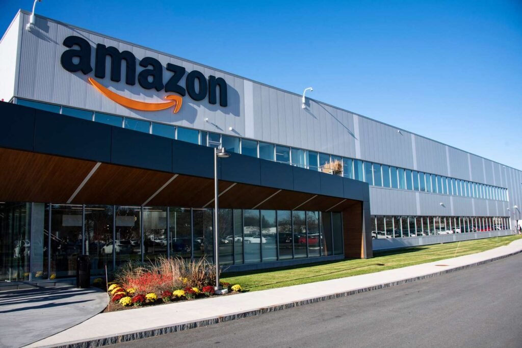 Amazon: The E-Commerce Giant Shaping the Future of Shopping