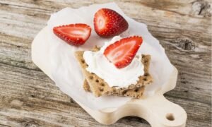 Beat the 4 PM Slump: High-Protein Office Snacks That Keep You Full and Focused